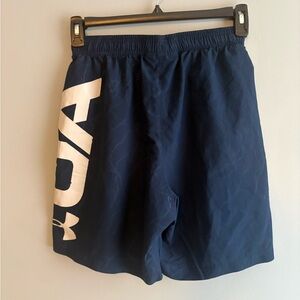 Under Armour men’s UA heat gear woven graphic embossed Shorts